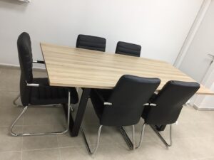 שולחן ישיבות רגל מתכת | חברת א. חי גרף